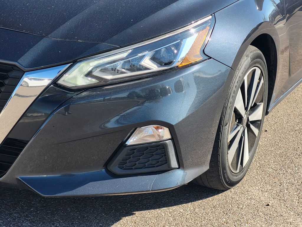 Thumbnail: 2022 Nissan Altima - 17