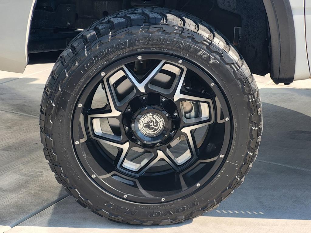 Thumbnail: 2021 Nissan Titan - 20
