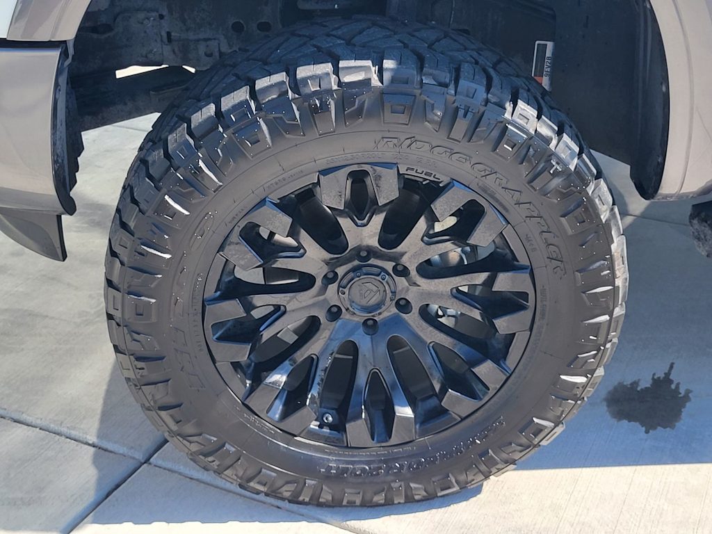 Thumbnail: 2023 Nissan Titan - 19