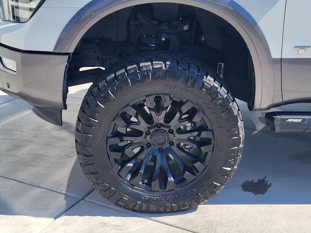 Thumbnail: 2023 Nissan Titan - 7