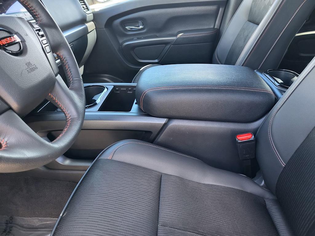 Thumbnail: 2021 Nissan Titan - 10