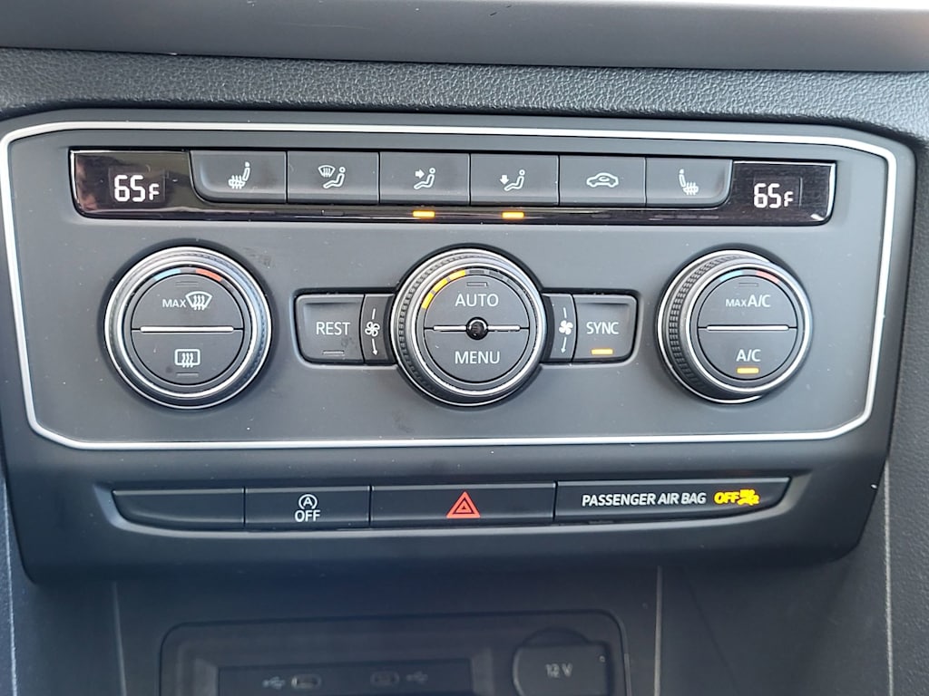 Thumbnail: 2021 Volkswagen Atlas - 26