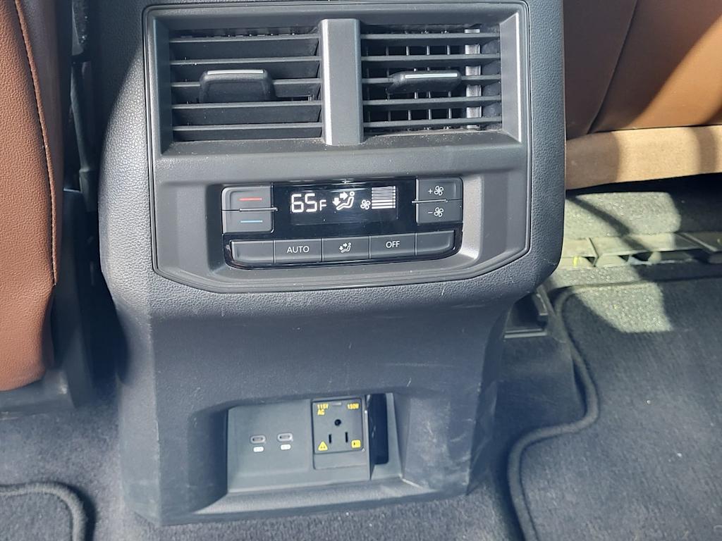 Thumbnail: 2021 Volkswagen Atlas - 30