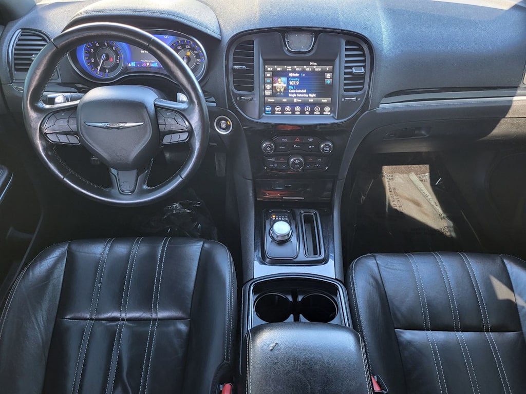 Thumbnail: 2021 Chrysler 300 - 8