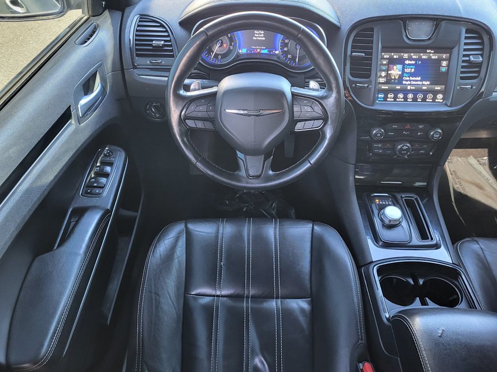 Thumbnail: 2021 Chrysler 300 - 2