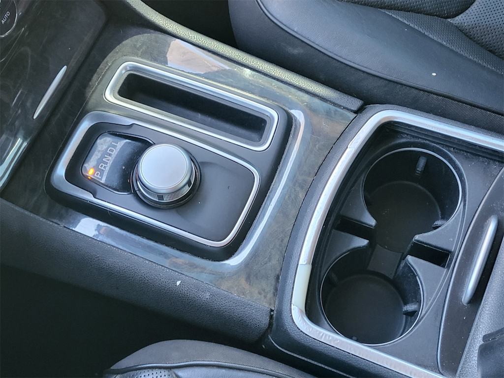 Thumbnail: 2019 Chrysler 300 - 14