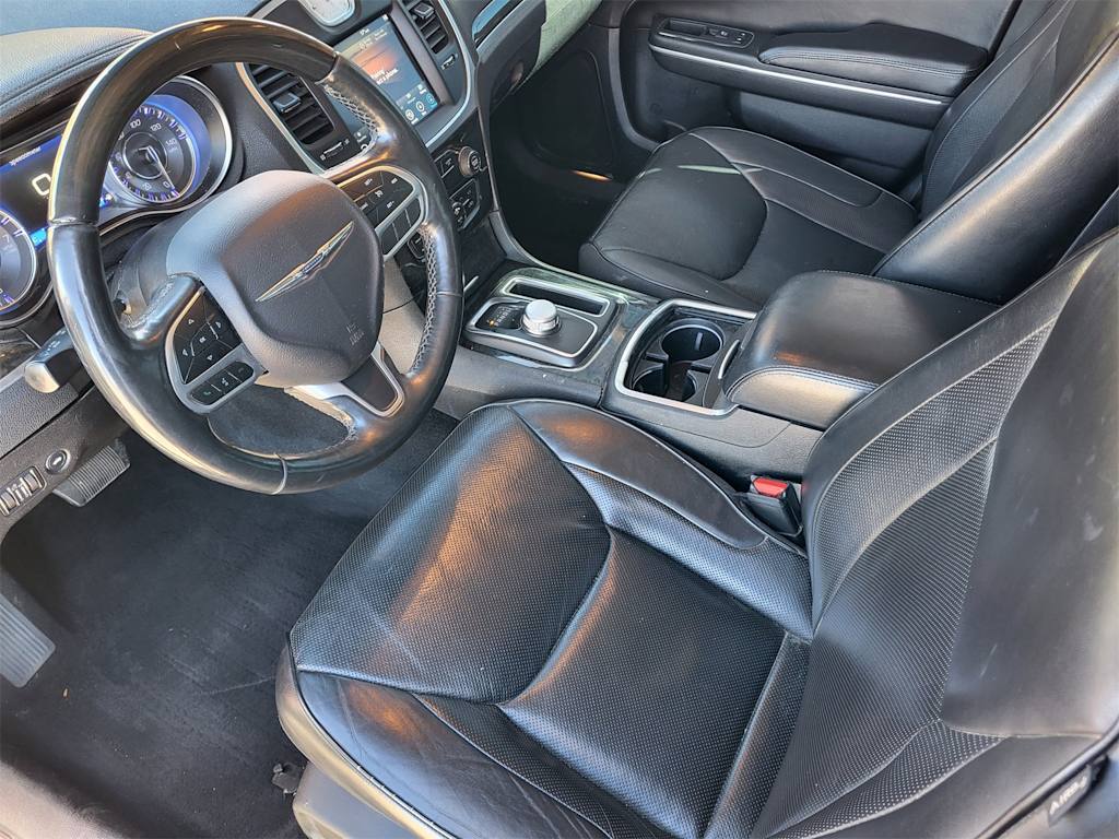 Thumbnail: 2019 Chrysler 300 - 10