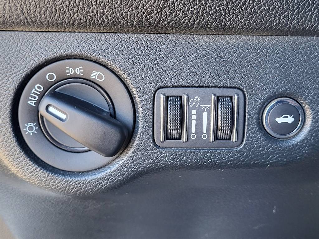 Thumbnail: 2018 Dodge Challenger - 25