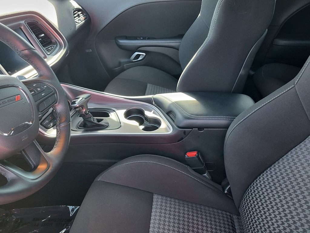 Thumbnail: 2022 Dodge Challenger - 8