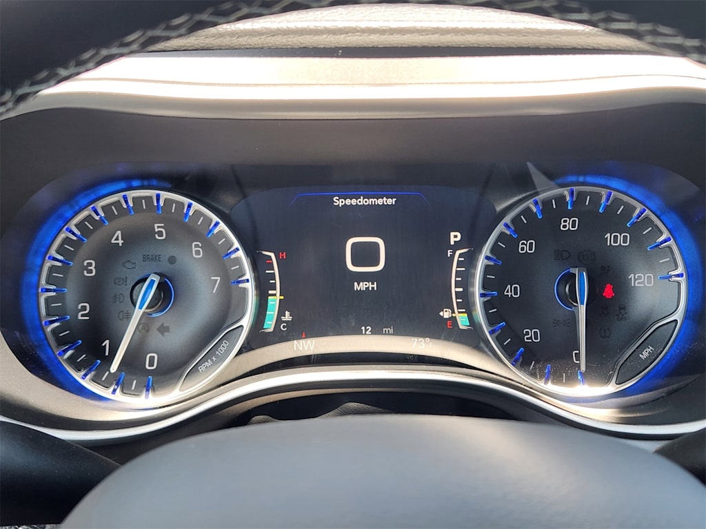 Thumbnail: 2025 Chrysler Pacifica - 14