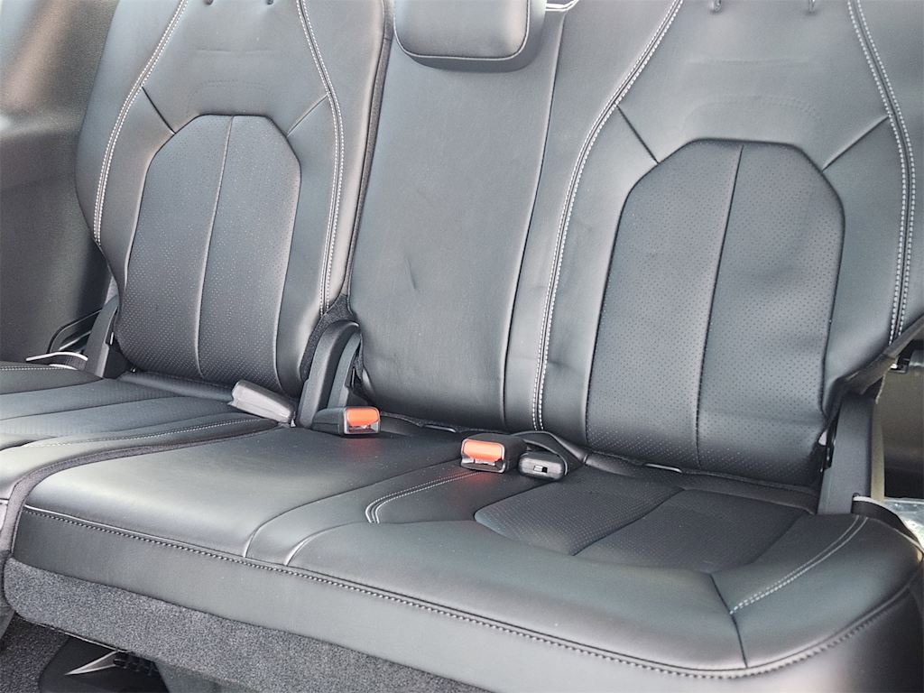 Thumbnail: 2025 Chrysler Pacifica - 12