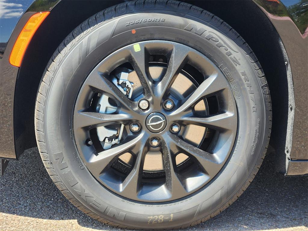 Thumbnail: 2025 Chrysler Pacifica - 19