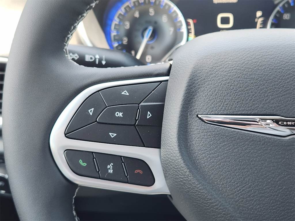 Thumbnail: 2025 Chrysler Pacifica - 26