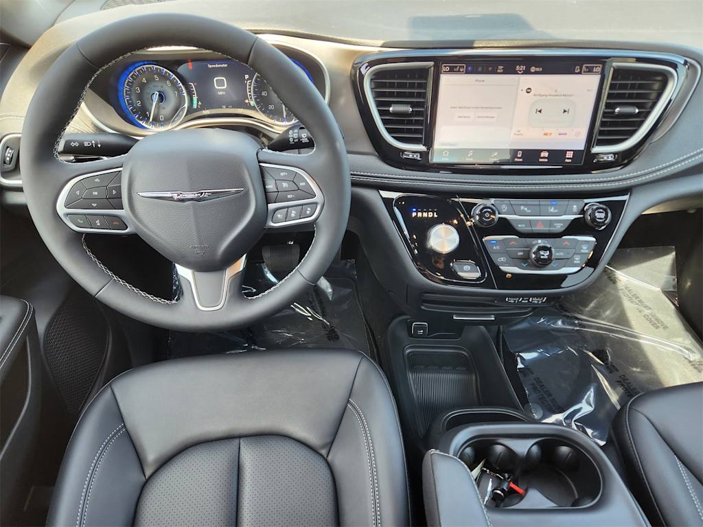 Thumbnail: 2025 Chrysler Pacifica - 10