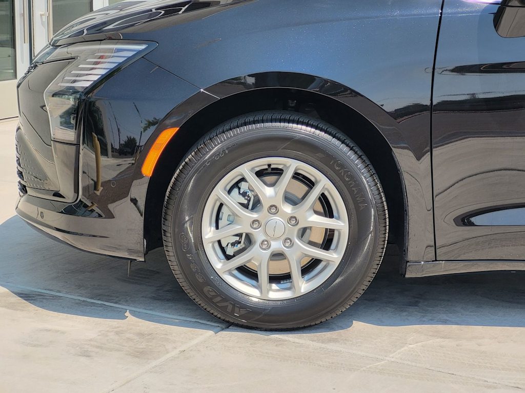 Thumbnail: 2027 Chrysler Pacifica - 6