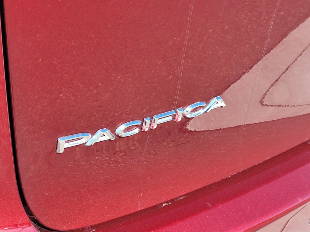 Thumbnail: 2020 Chrysler Pacifica - 5
