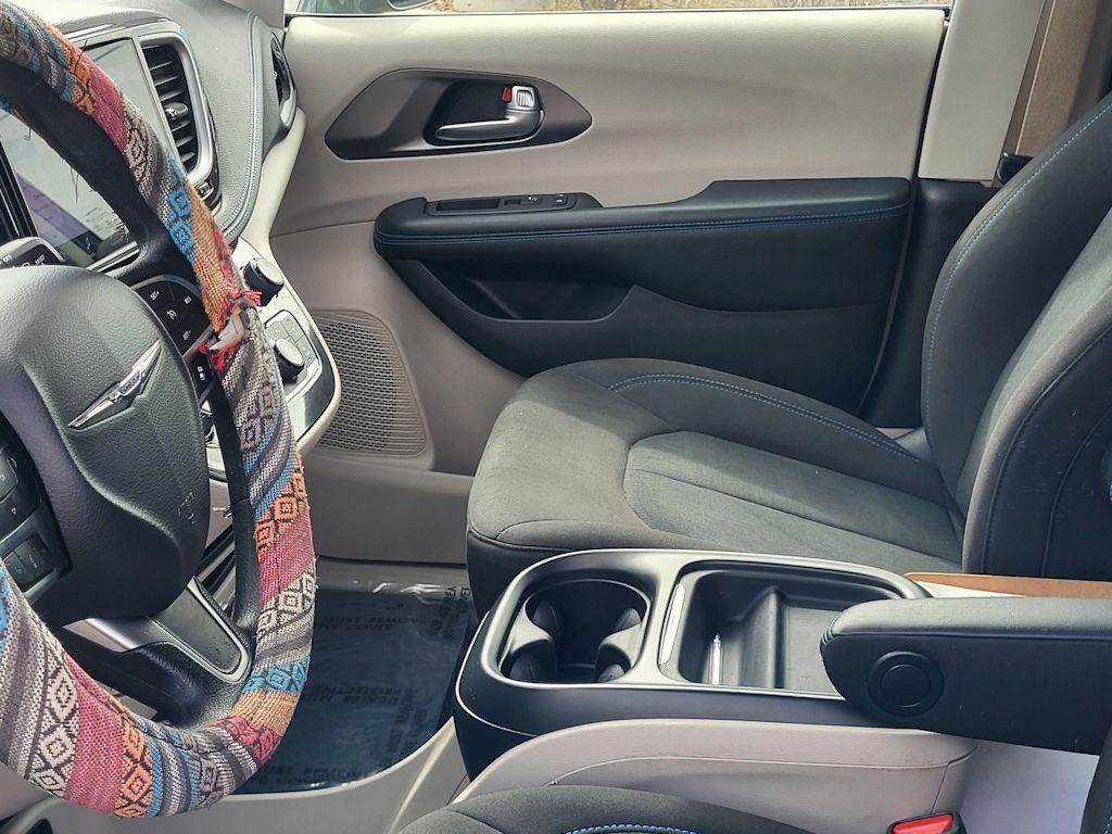 Thumbnail: 2021 Chrysler Pacifica - 31