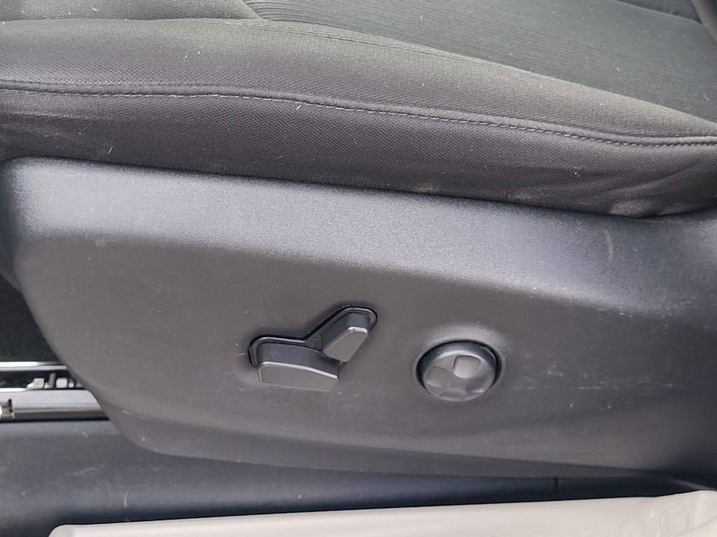 Thumbnail: 2021 Chrysler Pacifica - 23