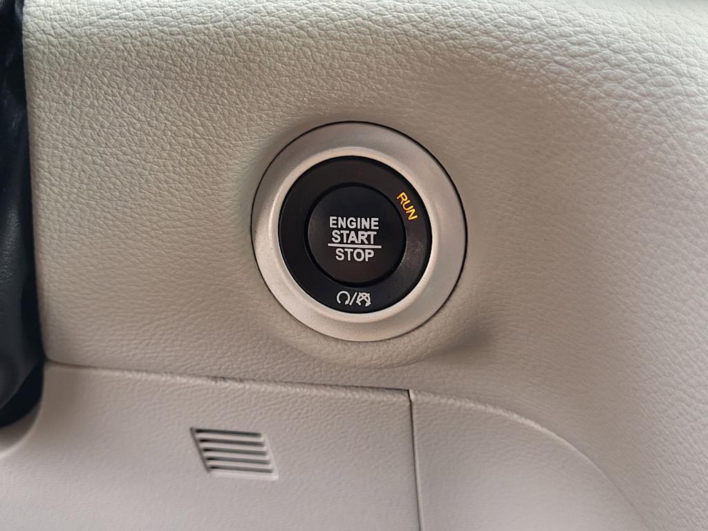 Thumbnail: 2021 Chrysler Pacifica - 29