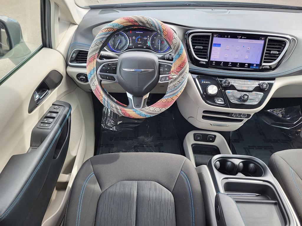 Thumbnail: 2021 Chrysler Pacifica - 2