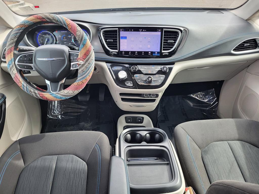 Thumbnail: 2021 Chrysler Pacifica - 9