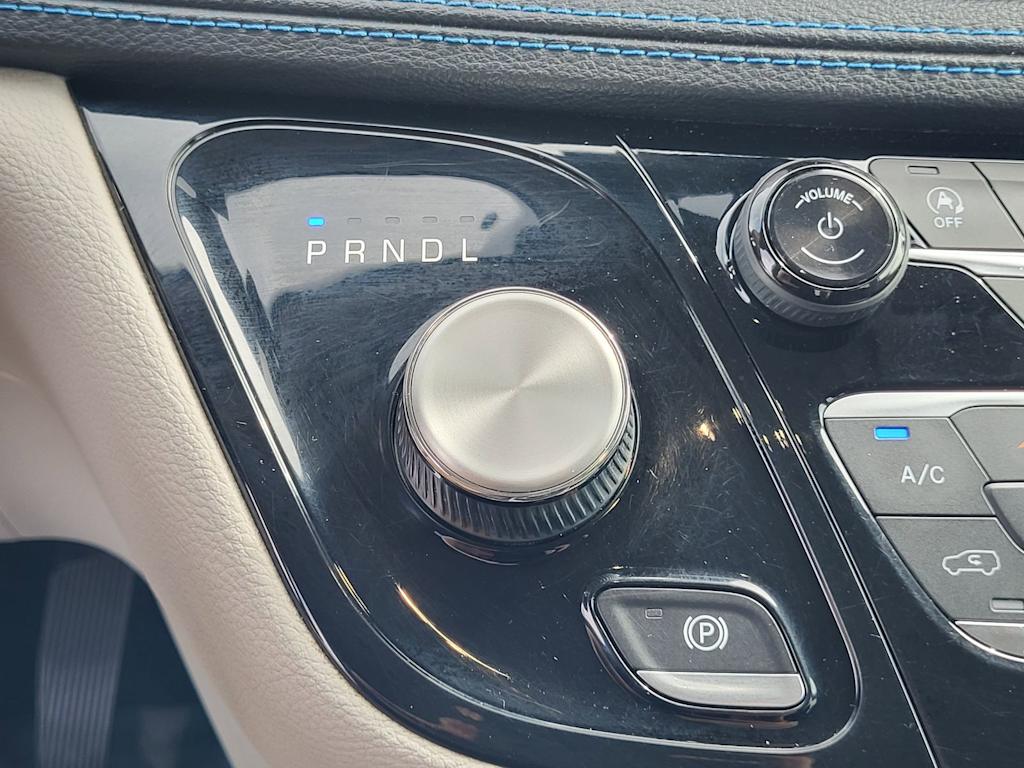 Thumbnail: 2021 Chrysler Pacifica - 28