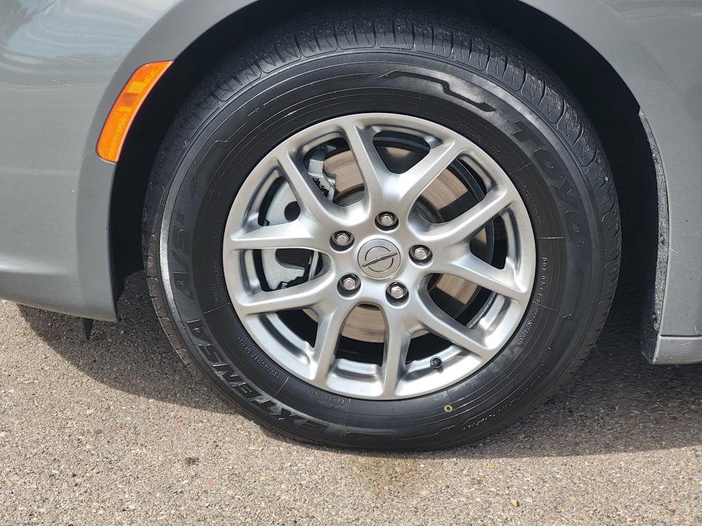 Thumbnail: 2021 Chrysler Pacifica - 19