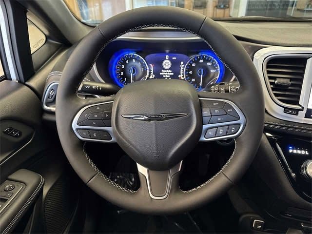 Thumbnail: 2025 Chrysler Pacifica - 9