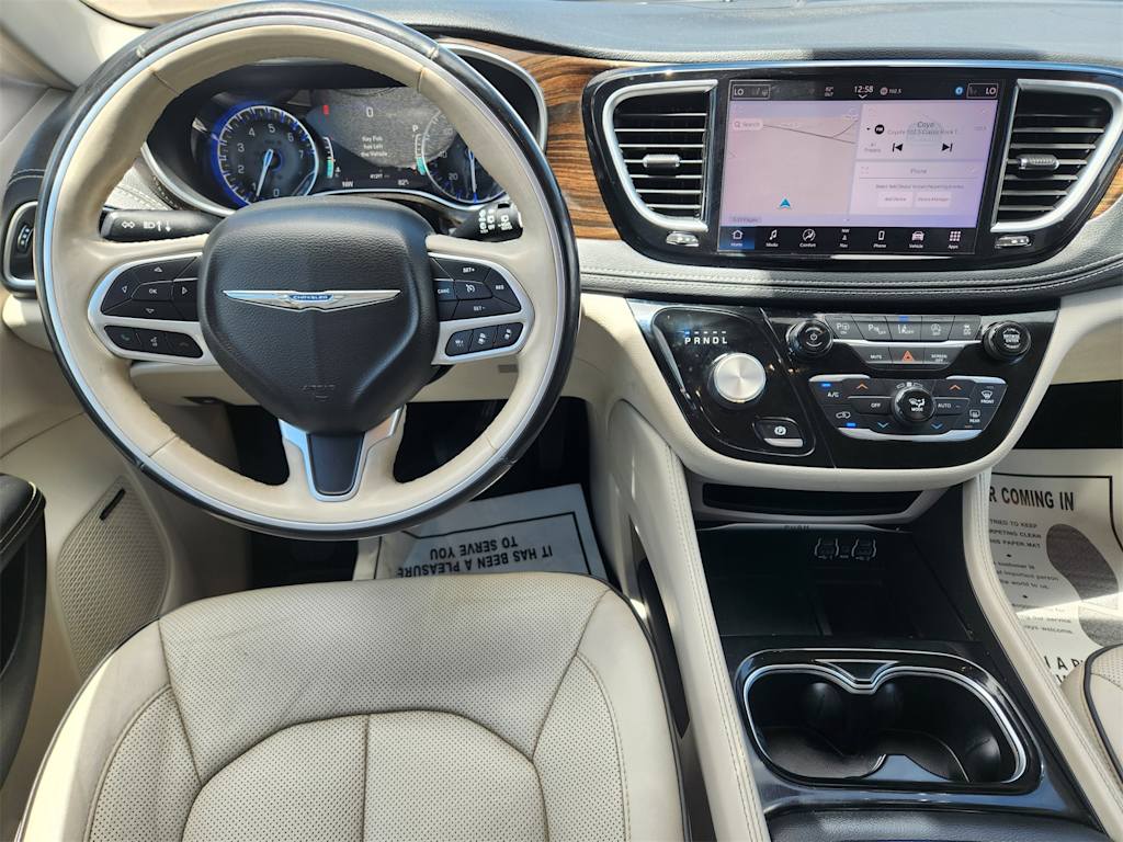 Thumbnail: 2021 Chrysler Pacifica - 10