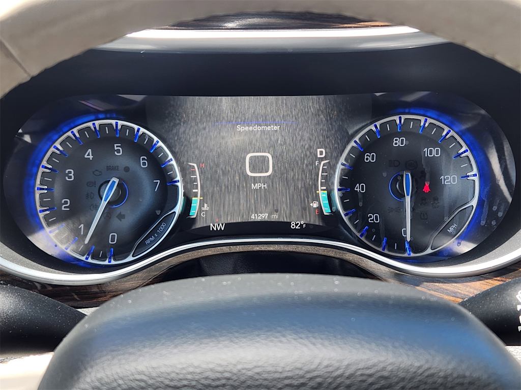 Thumbnail: 2021 Chrysler Pacifica - 14