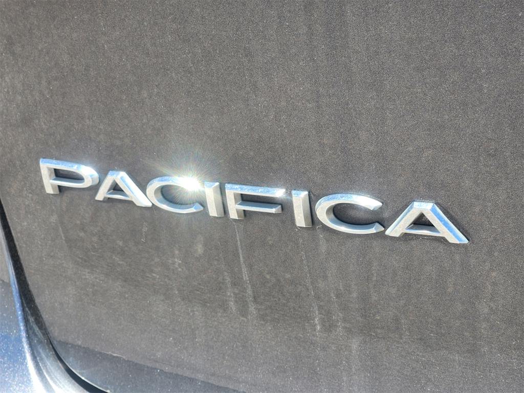 Thumbnail: 2021 Chrysler Pacifica - 7