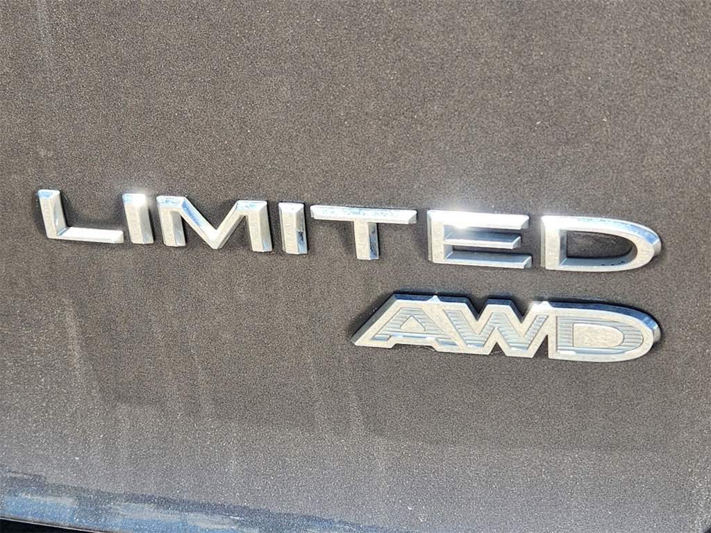 Thumbnail: 2021 Chrysler Pacifica - 20