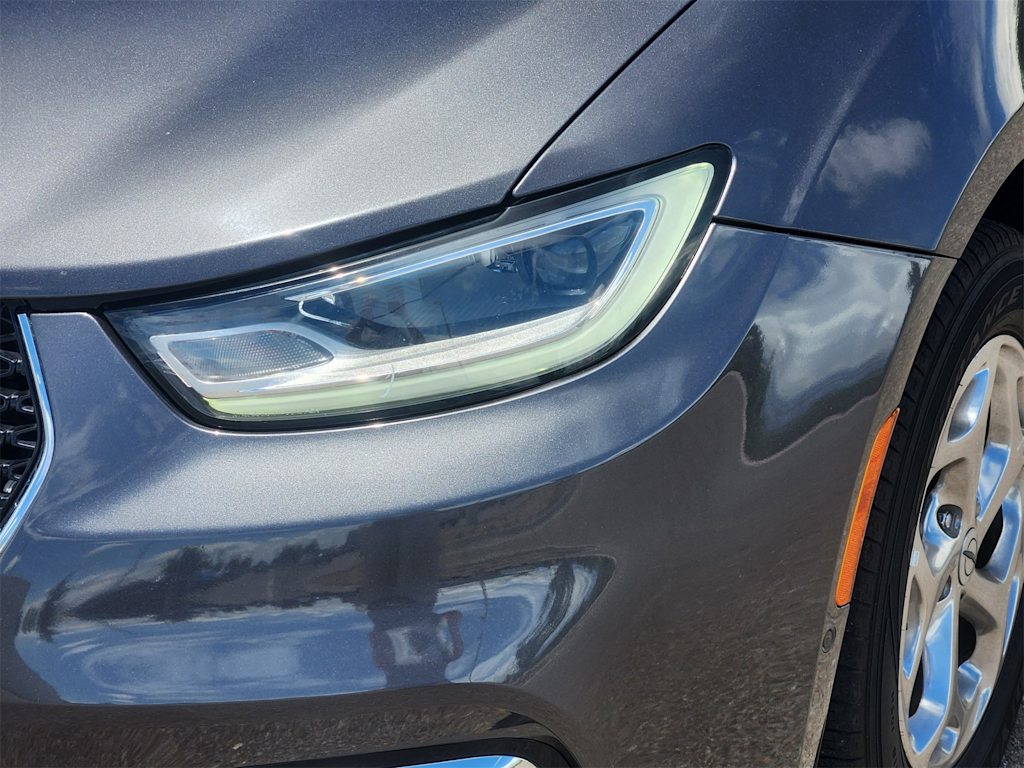 Thumbnail: 2021 Chrysler Pacifica - 18