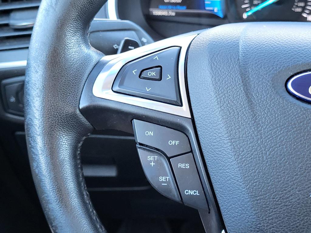 Thumbnail: 2017 Ford Edge - 24