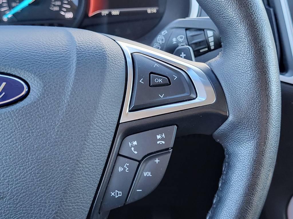 Thumbnail: 2017 Ford Edge - 25