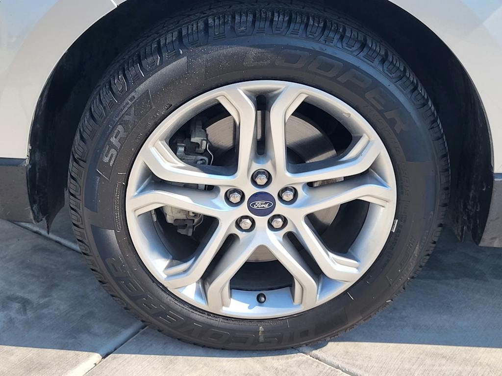 Thumbnail: 2016 Ford Edge - 20