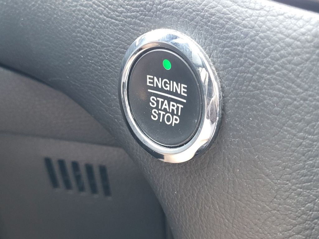 Thumbnail: 2016 Ford Edge - 29