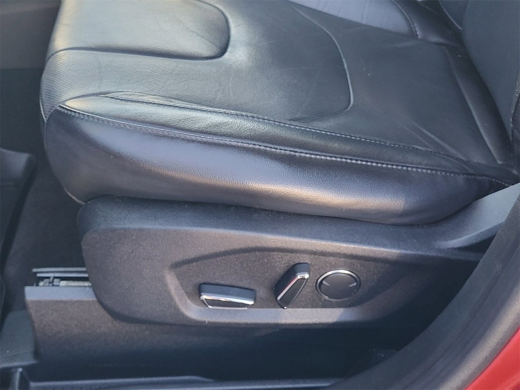 Thumbnail: 2017 Ford Edge - 22