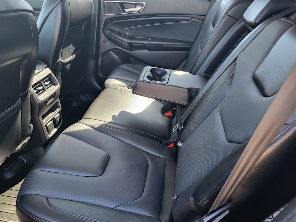 Thumbnail: 2017 Ford Edge - 12