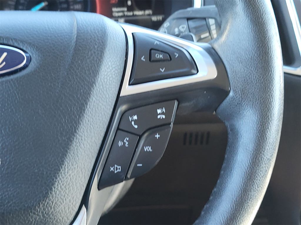 Thumbnail: 2017 Ford Edge - 25