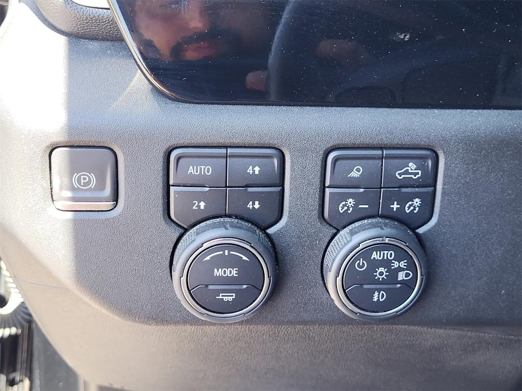 Thumbnail: 2024 Chevrolet Silverado 2500 - 21