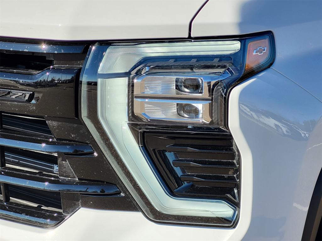 Thumbnail: 2025 Chevrolet Silverado 2500 - 16