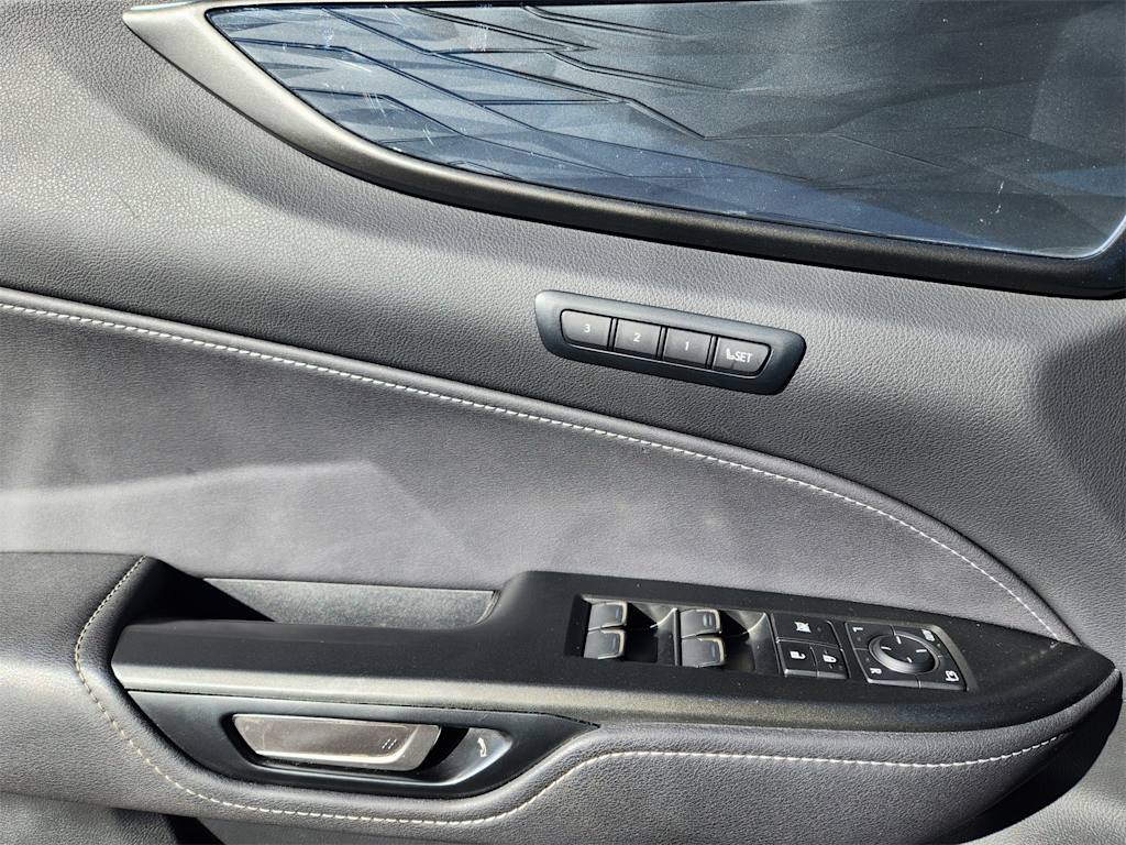 Thumbnail: 2024 Lexus ES - 21