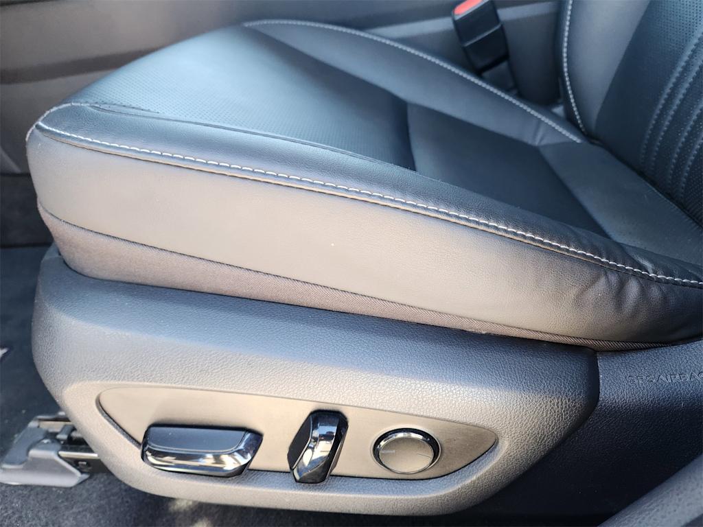 Thumbnail: 2024 Lexus ES - 26