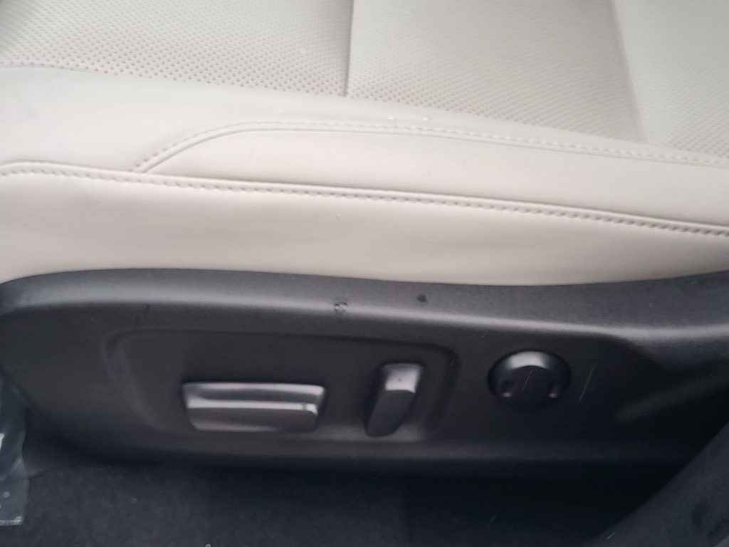 Thumbnail: 2022 Lexus RX - 24