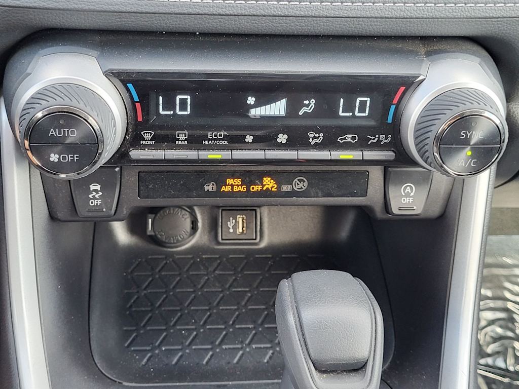 Thumbnail: 2025 Toyota RAV4 - 27