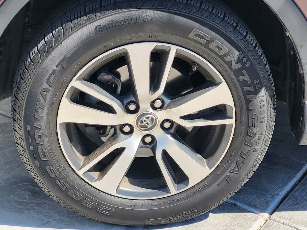 Thumbnail: 2018 Toyota RAV4 - 19