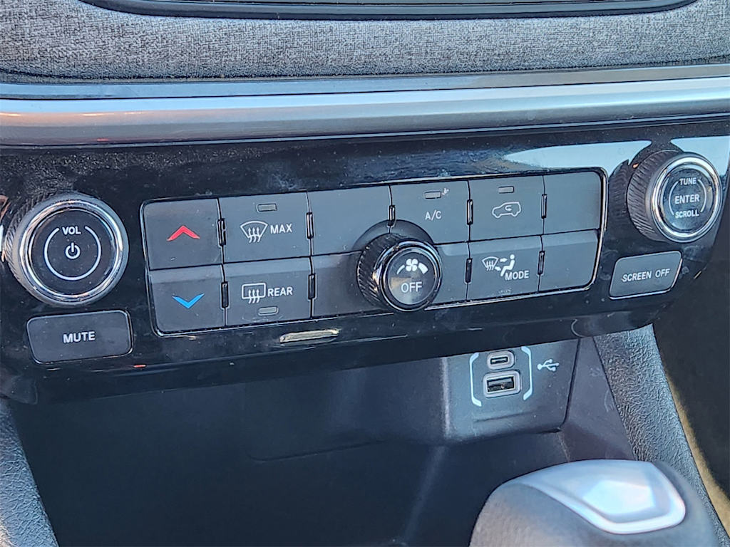 Thumbnail: 2025 Jeep Compass - 27