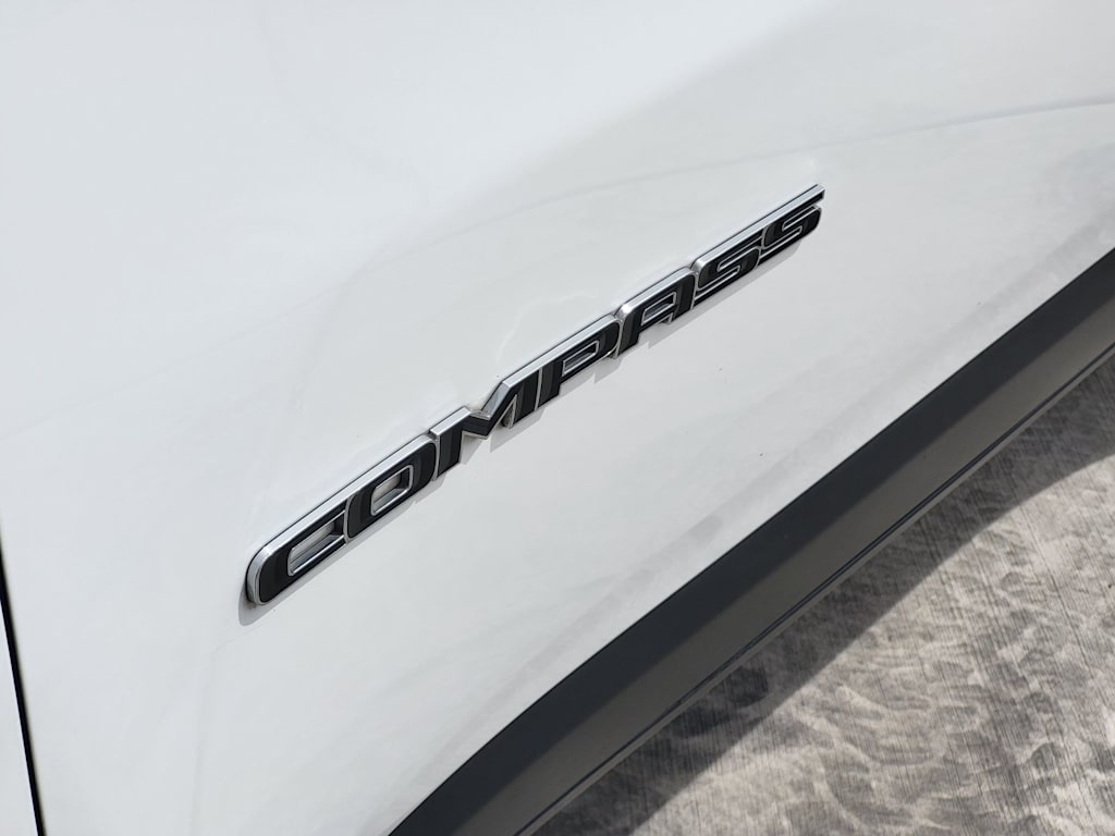 Thumbnail: 2022 Jeep Compass - 21
