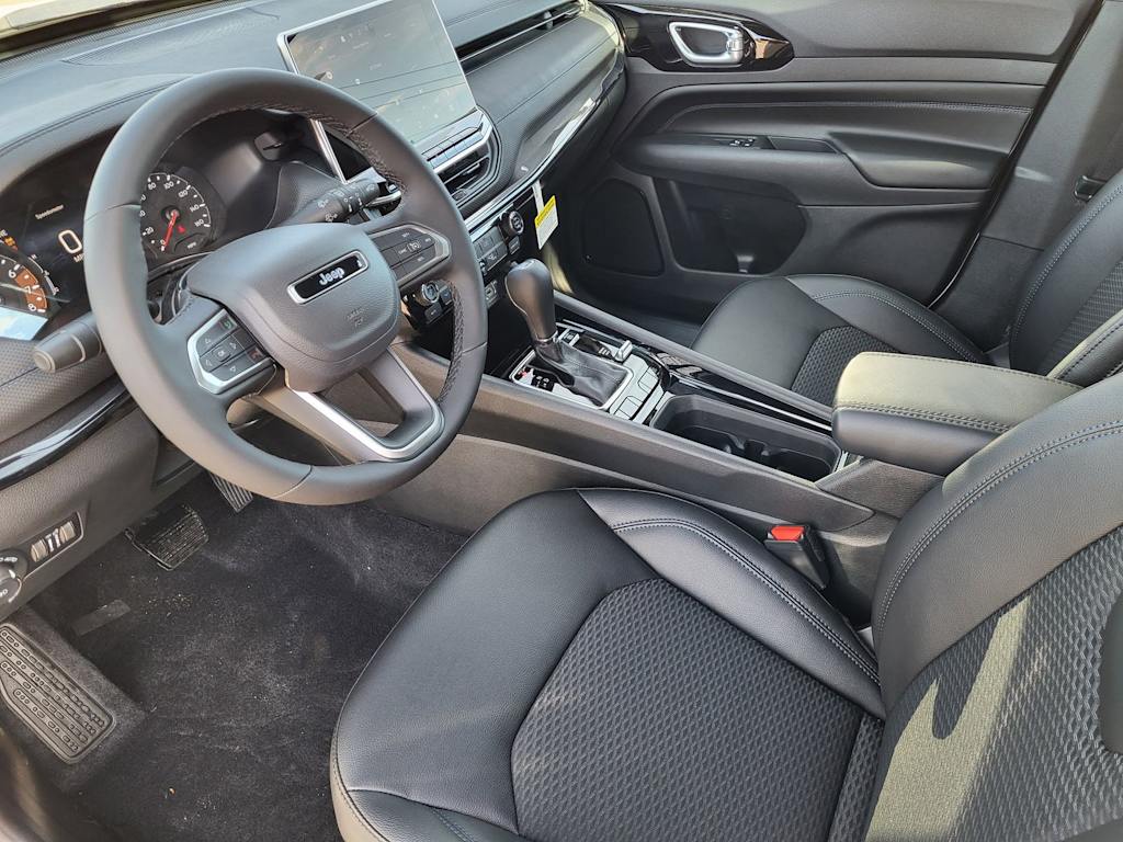 Thumbnail: 2026 Jeep Compass - 9